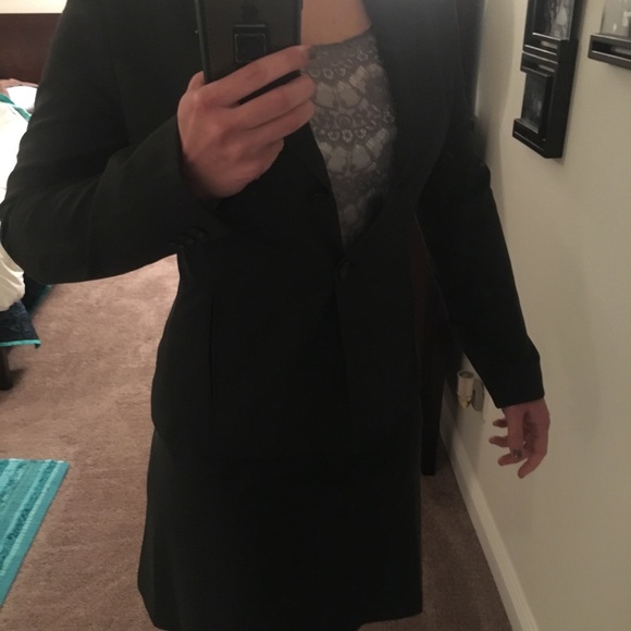 Express charcoal gray skirt and jacket suit - Picture 2 of 4